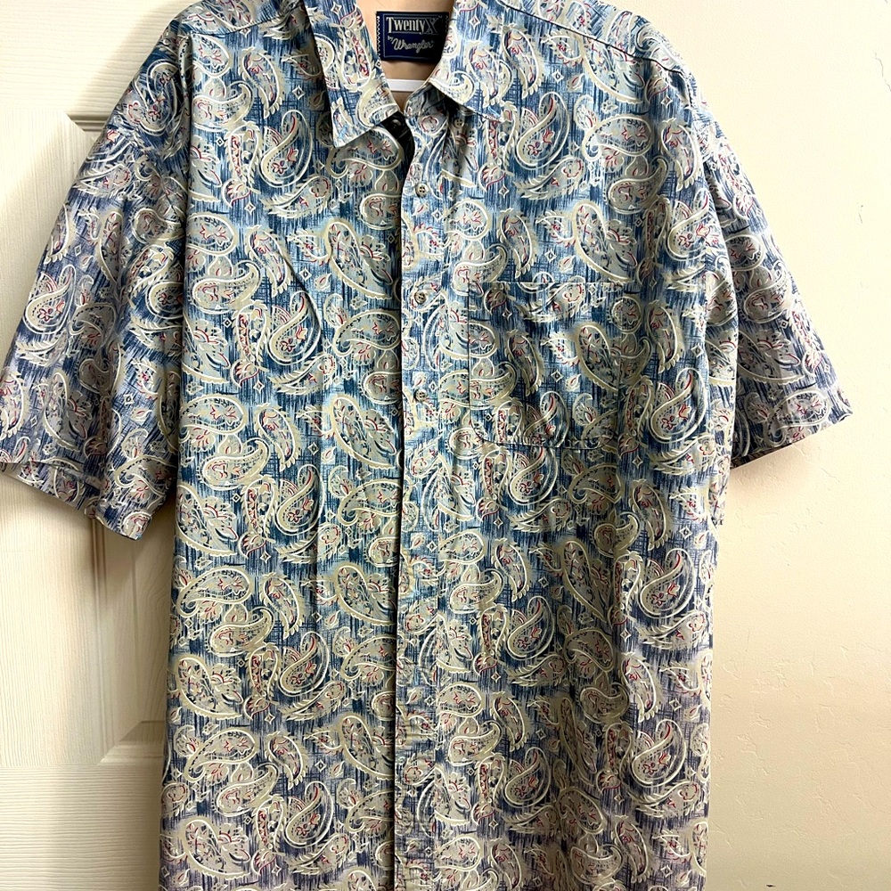 Men’s 2X western short sleeve button up shirt by Wrangler